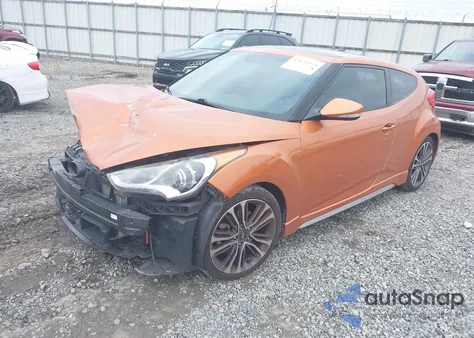 2016 Hyundai Veloster Turbo z USA, uszkodzony, nr VIN KMHTC6AE2GU282397